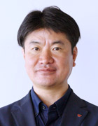 成田 敏博氏