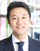 入山 章栄氏