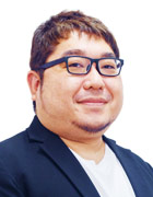 小川 剛史氏