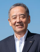 座間 康氏