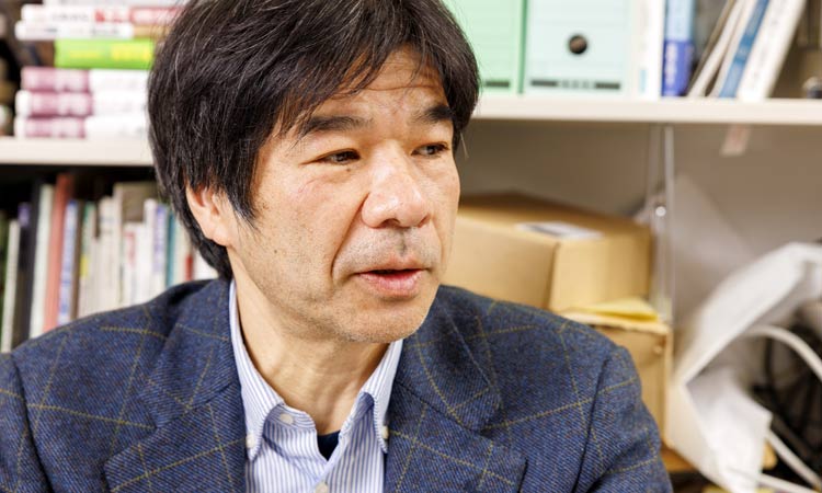 久保克行さん(早稲田大学 商学学術院 教授 / 高等研究所 )インタビューの様子
