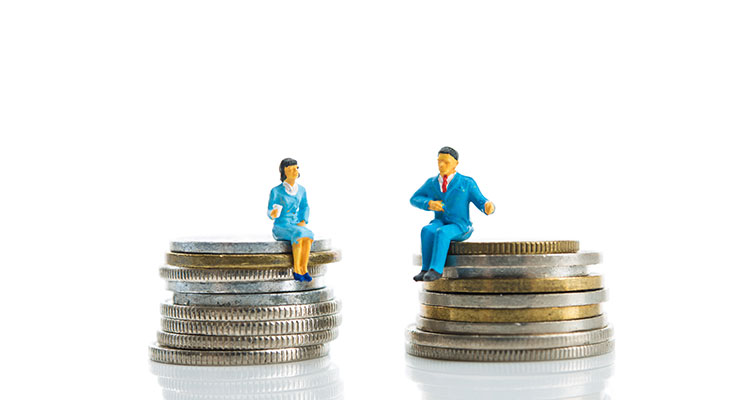 人事白書調査レポート2025 制度・評価・賃金 中途入社時の賃金を転職前より高く設定している企業は約1割