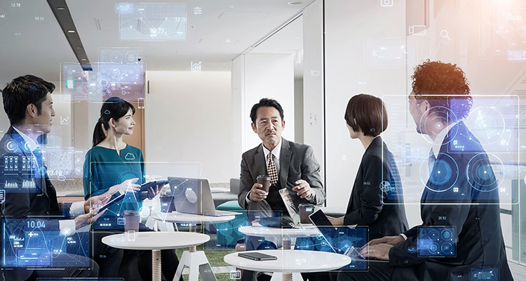 人事白書調査レポート2025 注目の人事課題 人事部門と経営層とのコミュニケーション上の課題は「情報量の差」が最多