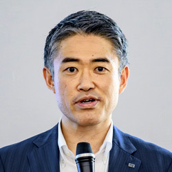 冨樫 智昭氏