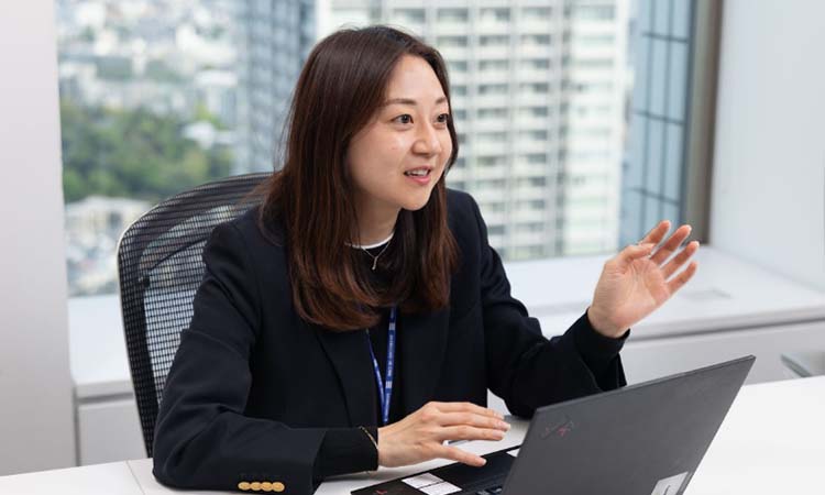 写真：鈴木 奈生さん（株式会社クレディセゾン）