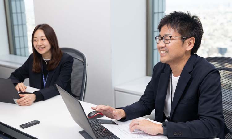 写真：開沼 大輔さん（株式会社クレディセゾン）・鈴木 奈生さん（株式会社クレディセゾン）