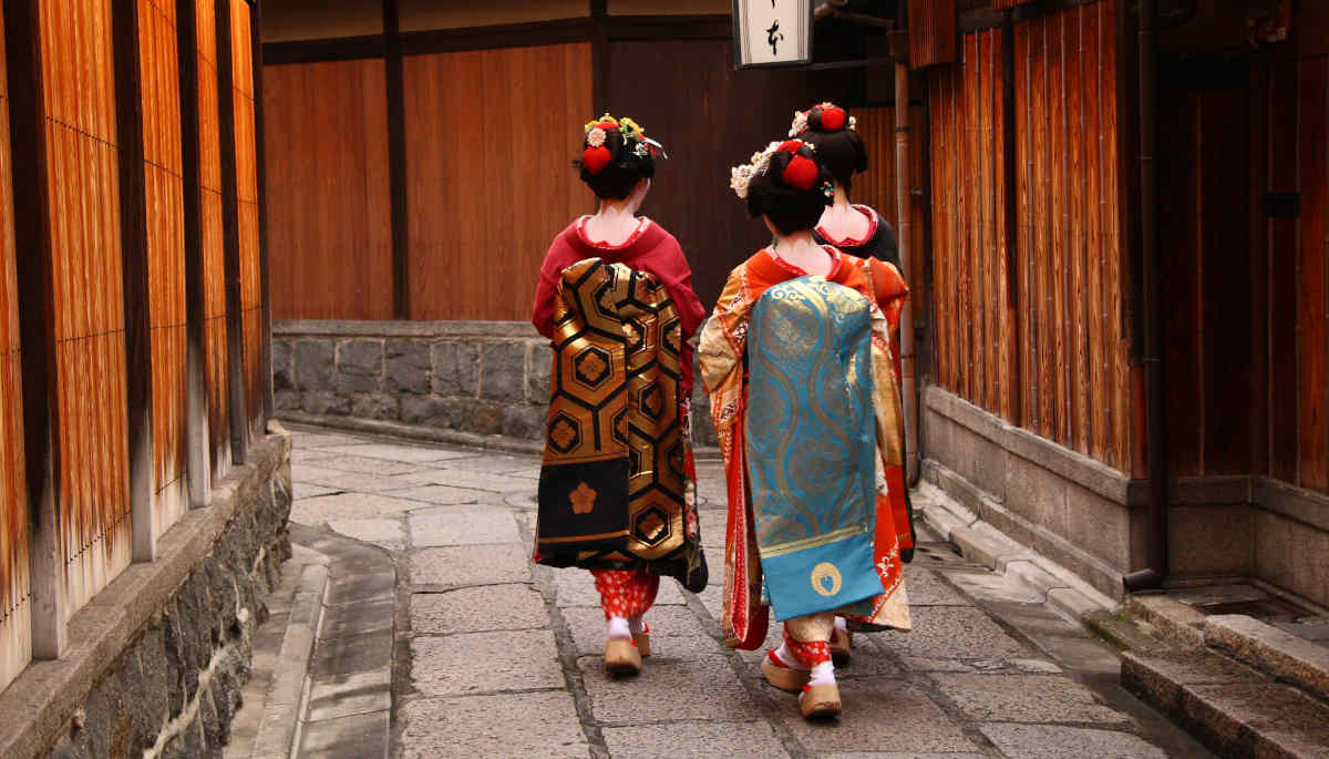 舞妓になるには 芸姑を目指す修行中の身分 給料や恋愛などのルールは 日本の人事部