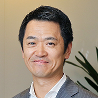 鈴木 義幸さん(株式会社 コーチ・エィ 代表取締役社長):
組織につながりを創造する「コーチング3.0」
主観と客観のバランスを取りながら、大胆な施策を提供する