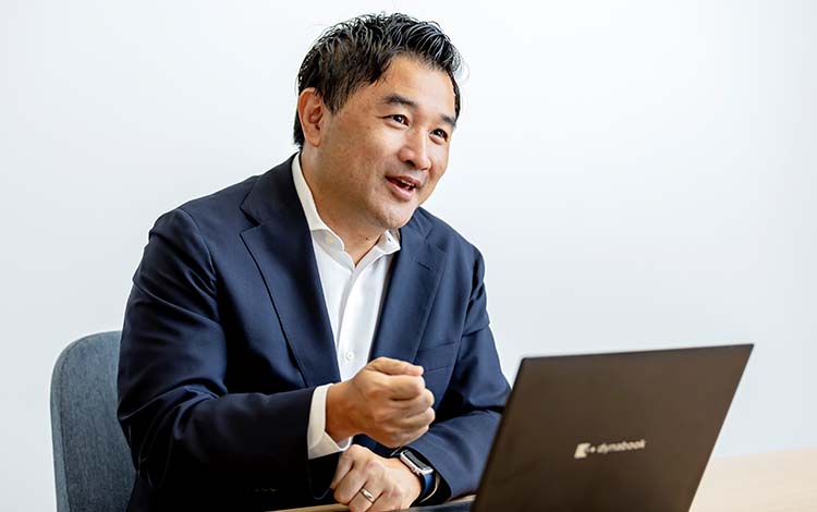 紙に埋もれた「従業員健康管理の苦悩」が原点 データで少子高齢化に向き合う企業経営に伴走する