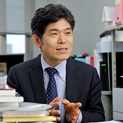 正解に頼らない思考の癖づけが考える力を育てる
人事の役割は主体性のサポートとモヤモヤできる場の醸成にあり