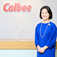 失敗を成長のチャンスとする企業風土を醸成して「全員活躍」を実現
いま注目の人事リーダーが取り組む、カルビーの人事改革とは