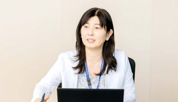 小島明子さん：<br />
これから増える「女性の定年」<br />
シニア活用・セカンドキャリア支援のために企業は何ができるのか