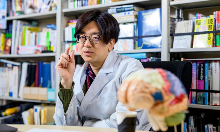 毛内拡さん（お茶の水女子大学 基幹研究院自然科学系 助教）インタビューの様子