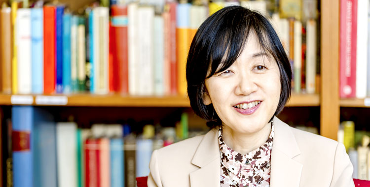 「男性育休は短期間が妥当」「上司より先に帰ってはいけない」 なぜ私たちは、職場の暗黙のルール「多元的無知」に縛られるのか