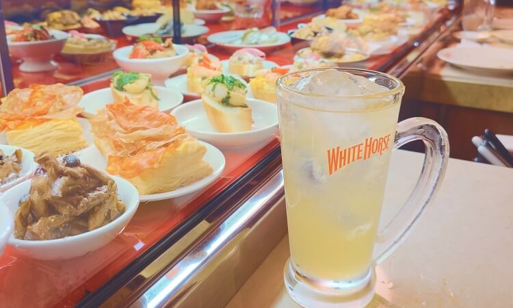 こちらは「小皿逆螺子」のショーケース。美しい