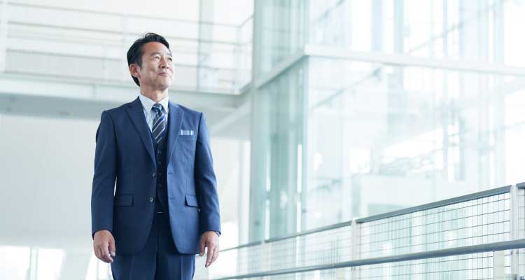 男性ビジネスパーソンのイメージ写真