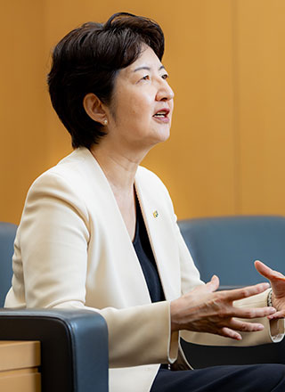 豊田通商株式会社 濱瀬 牧子さん
