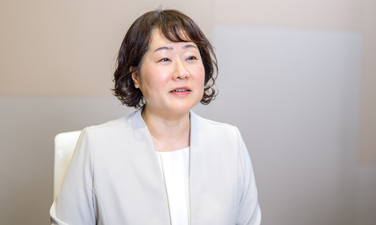 写真:斎藤 由希子さん 日本マクドナルド株式会社 取締役・執行役員兼チーフ・ピープル・オフィサー(CPO)