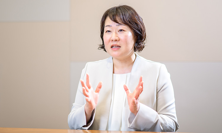 写真:斎藤 由希子さん 日本マクドナルド株式会社 取締役・執行役員兼チーフ・ピープル・オフィサー(CPO)