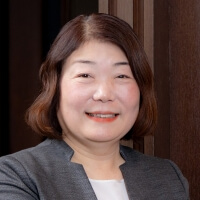 嘉納 亜紀子さん