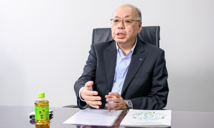 写真：平田 篤さん（株式会社伊藤園 取締役 専務執行役員 管理本部長 CHRO・CFO）