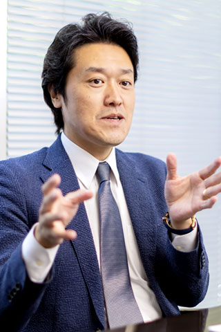 茅原 亮輔氏（KindAgent株式会社代表取締役）インタビューの様子