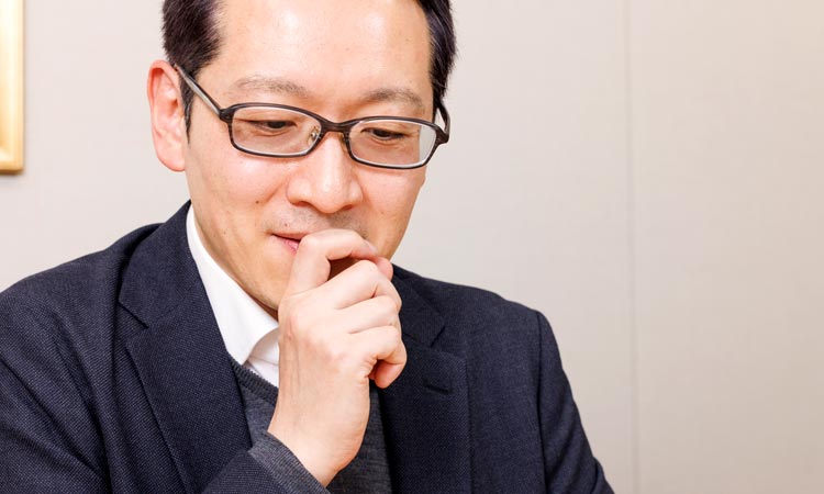 臼井 栄太さん(三菱商事株式会社 人事部 部長代行)インタビューの様子