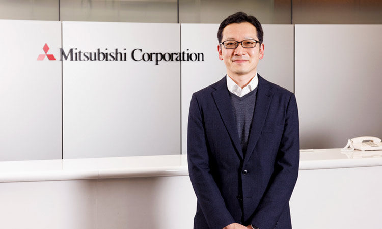 臼井 栄太さん(三菱商事株式会社 人事部 部長代行)インタビューの様子
