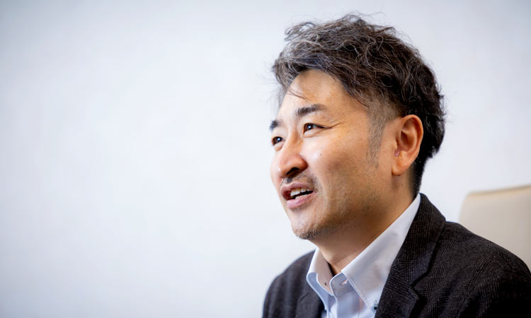 山田倫大さん（日本ガイシ株式会社 人材統括部 人事戦略部 グローバル人事グループ グループマネージャー）インタビューの様子