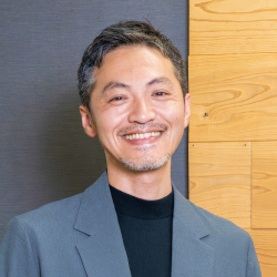 株式会社エターナルホスピタリティグループ：
鳥貴族が25％の離職率を11.1%まで改善できた理由とは
人事部門が新入社員をフォローし、離職のサインを早期にキャッチ