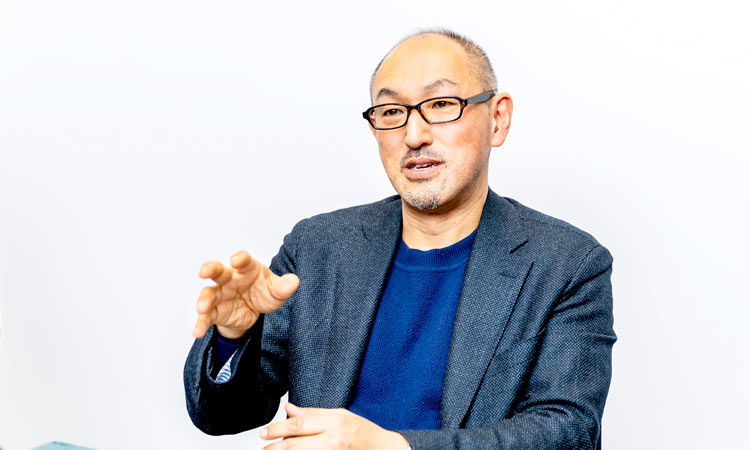 田中憲一さん（株式会社トリドールホールディングス 取締役 兼 CHHO 最高ハピネス・ヒューマン責任者）インタビューの様子
