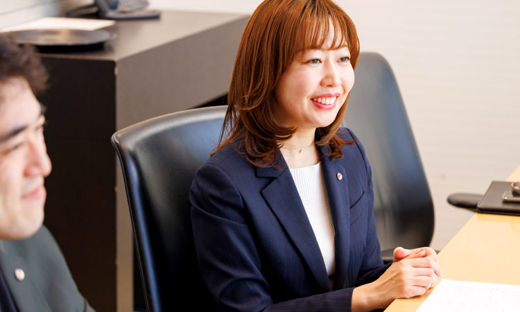 芝崎 春香さん インタビューの様子