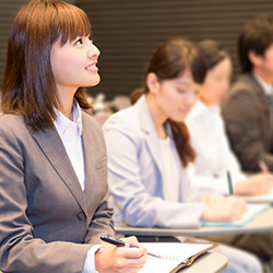 新入社員研修の効果を高めるヒントと『日本の人事部』がおすすめするサービス27選