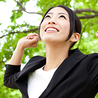 健康経営を戦略的に推進するステップとは?
取り組み事例と外部サービスの選び方