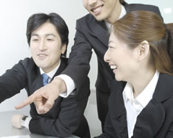 ビジネスパーソン3名