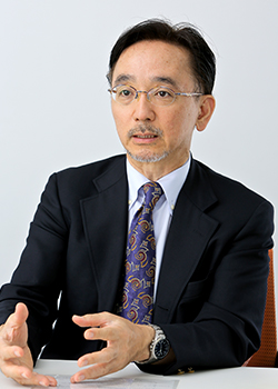 東京大学社会科学研究所 教授　大湾 秀雄さん