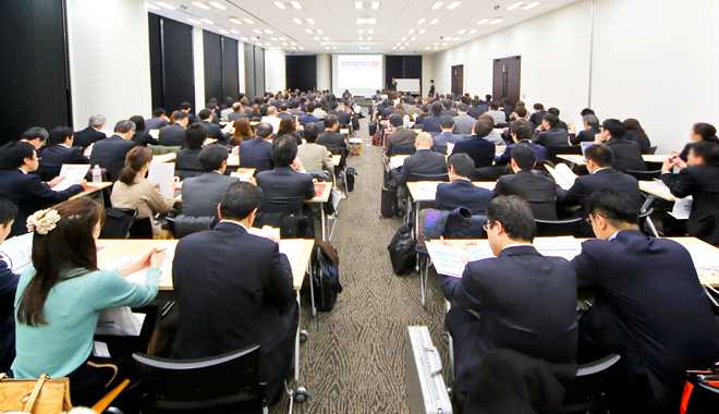 日本の人事部「HRカンファレンス2013-秋-」出展説明会の様子