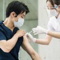 HPVワクチンは男性も接種すべき？ メリットや公費助成の有無など気になる点を解説