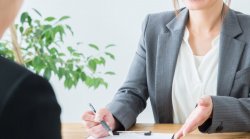部下の自律的な成長を支援する「キャリア面談」とは？実施にあたってのポイントや事例を解説！