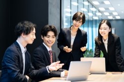 株式会社アイデム